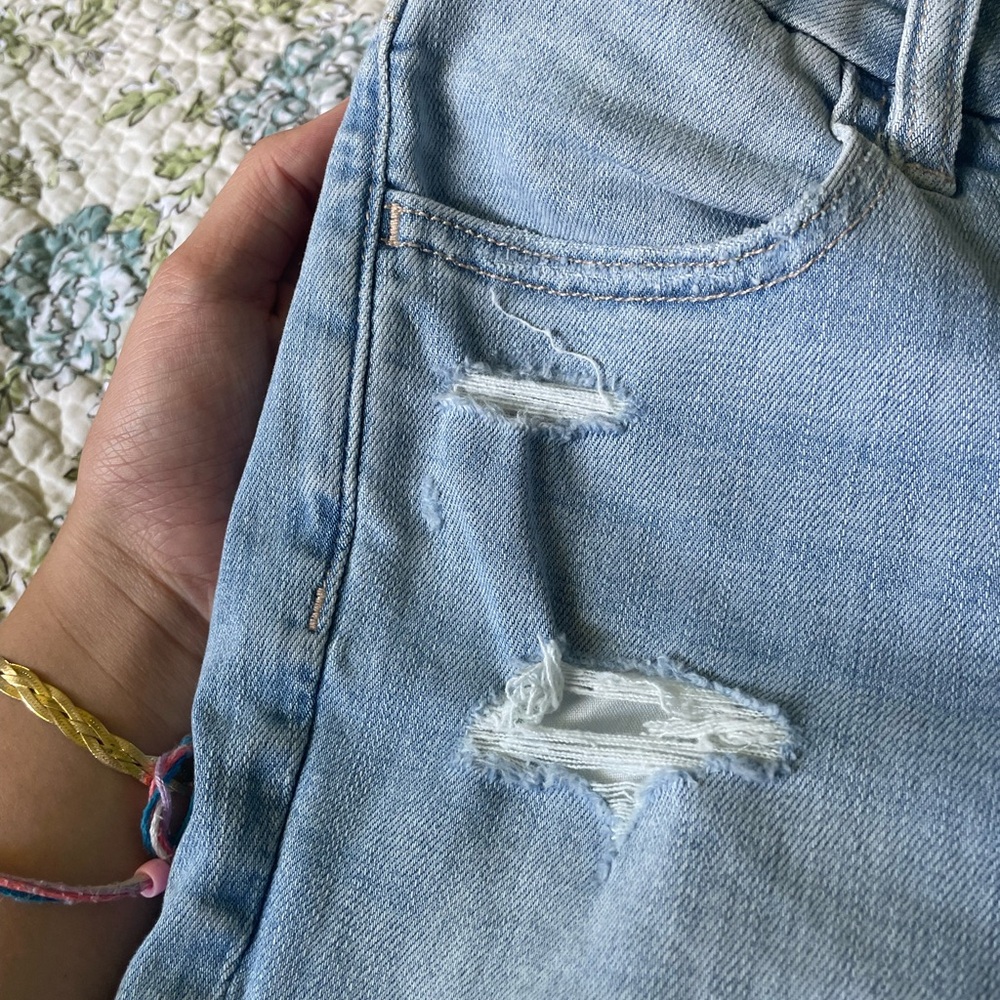 American Eagle Outfitters Women's Distressed Light Blue Jeans - Picture 4 of 6